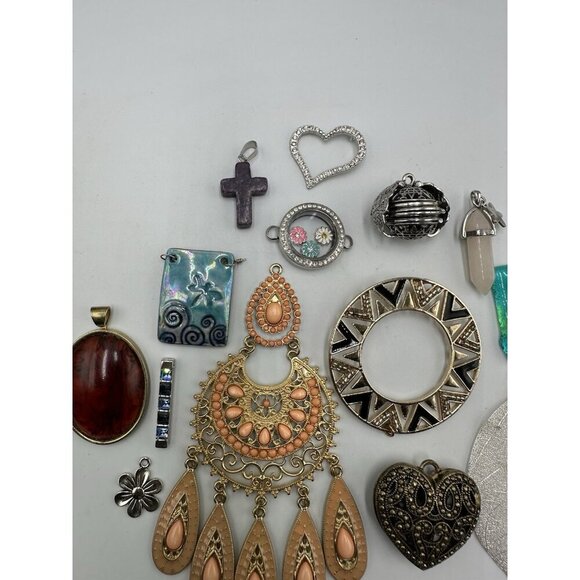 Pendants Lot Bulk Jewelry Making Mixed Styles Charms Vintage Modern Reuse Craft - Picture 3 of 9